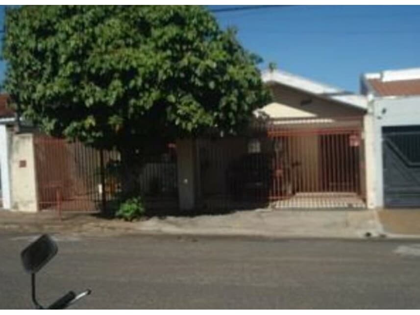 Foto 1 de 4: Casa em leilão em Araçatuba - SP — Casa à venda em leilão