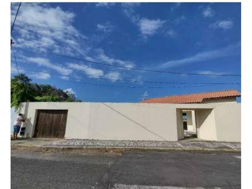 Casa em leilão em Salvador - BA — Casa à venda em leilão