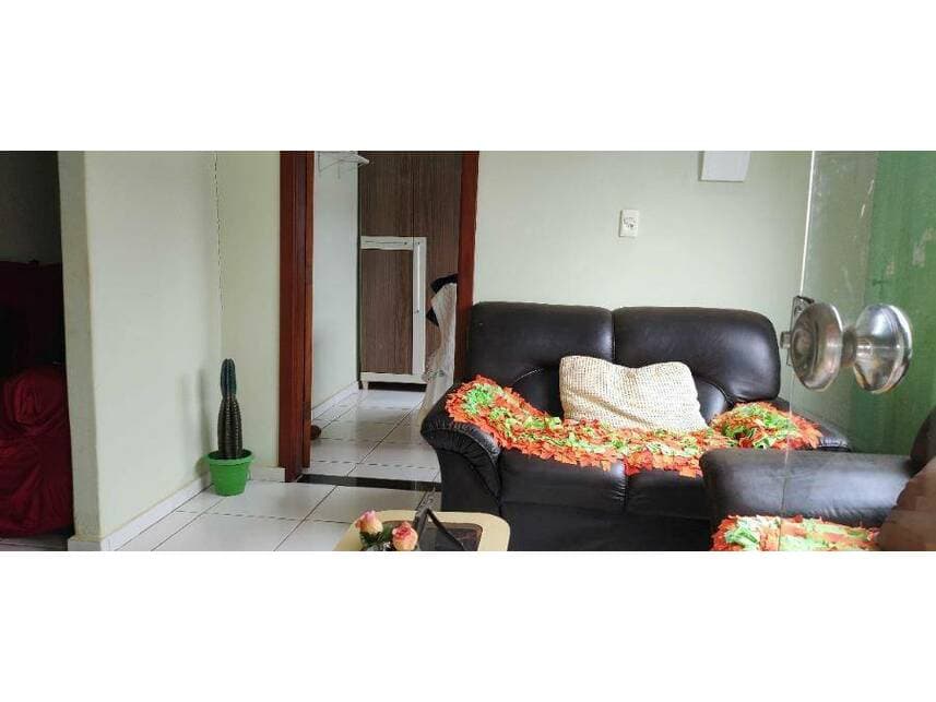 Foto 5 de 14: Casa em leilão em Anápolis - GO — Casa à venda em leilão