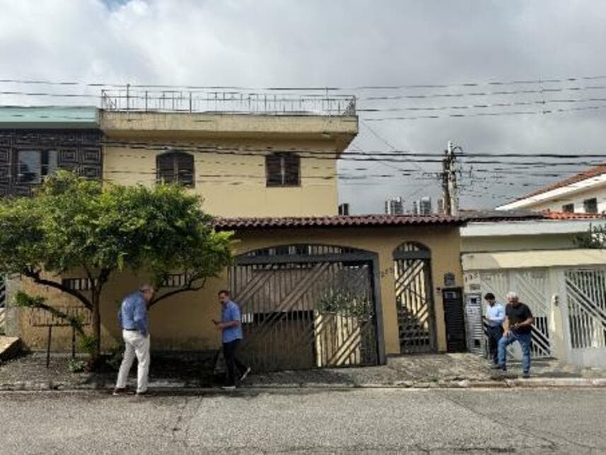 Foto 1 de 24: Casa em leilão em São Paulo - SP — Sobrado à venda em leilão