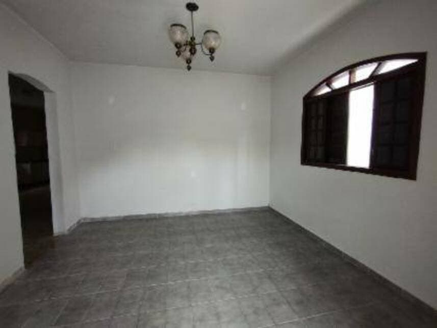 Foto 4 de 13: Casa em leilão em Cruzeiro - SP — Casa à venda em leilão