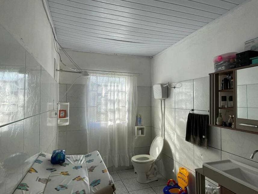 Foto 8 de 13: Casa em leilão em Pelotas - RS — Casa à venda em leilão