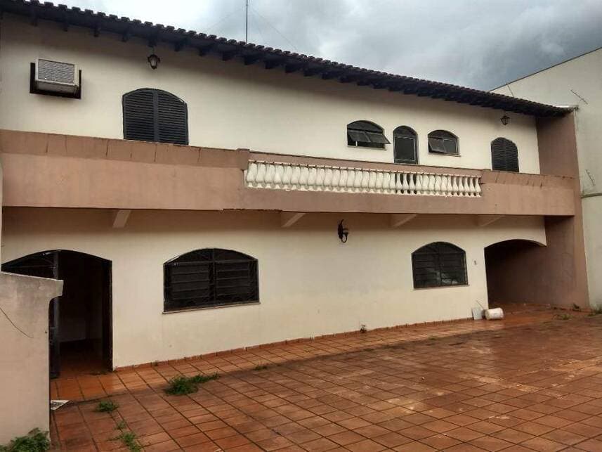 Foto 5 de 14: Casa em leilão em Londrina - PR — Casa à venda em leilão