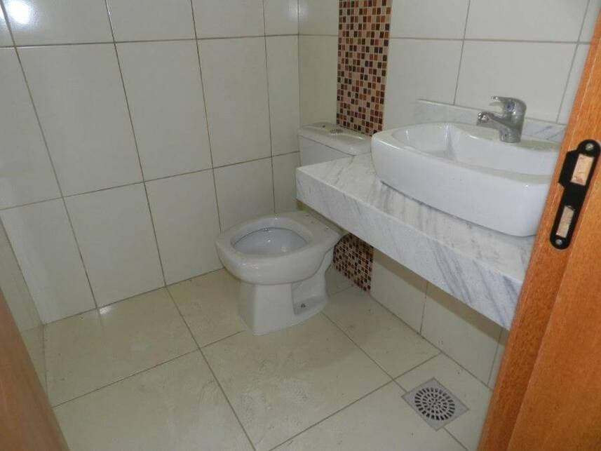 Foto 7 de 16: Casa em leilão em Porto Alegre - RS — Casa à venda em leilão