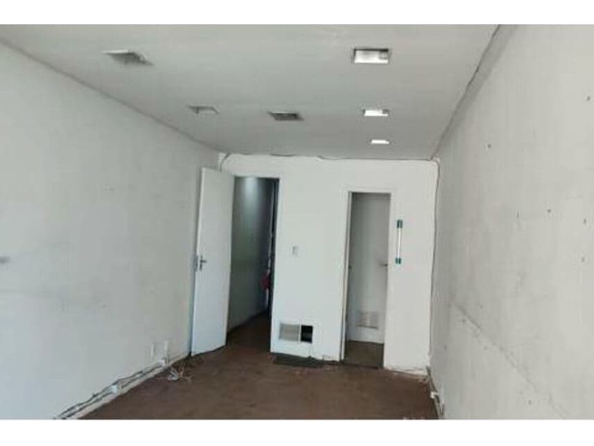 Foto 4 de 5: Comercial em leilão em Rio De Janeiro - RJ — Sala Comercial à venda em leilão