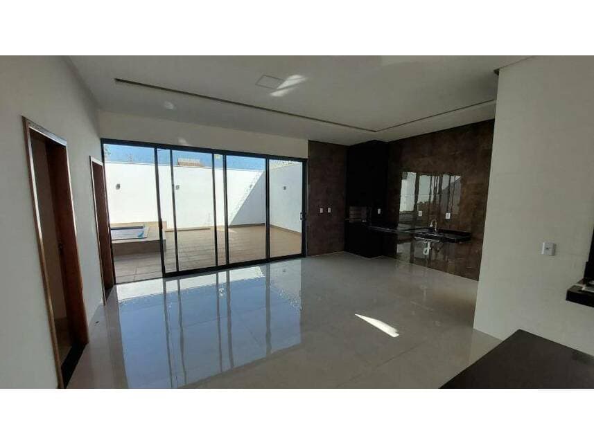 Foto 7 de 15: Casa em leilão em Trindade - GO — Casa à venda em leilão