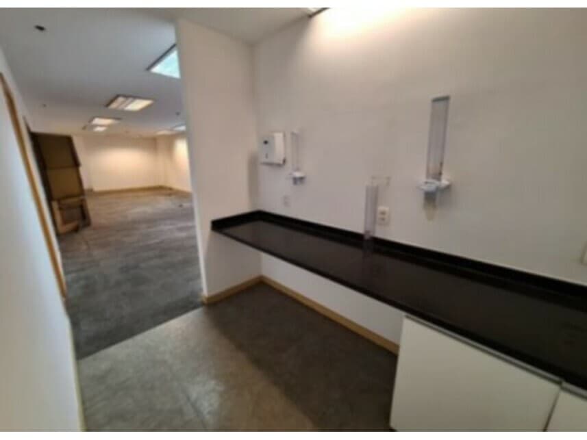 Foto 7 de 7: Comercial em leilão em Rio De Janeiro - RJ — Conjunto Comercial à venda em leilão