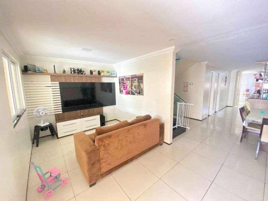 Foto 13 de 41: Casa em leilão em Fortaleza - CE — Casa à venda em leilão