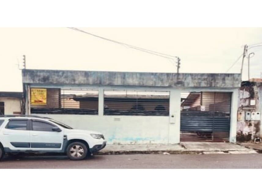 Casa em leilão em Manaus - AM — Casa à venda em leilão