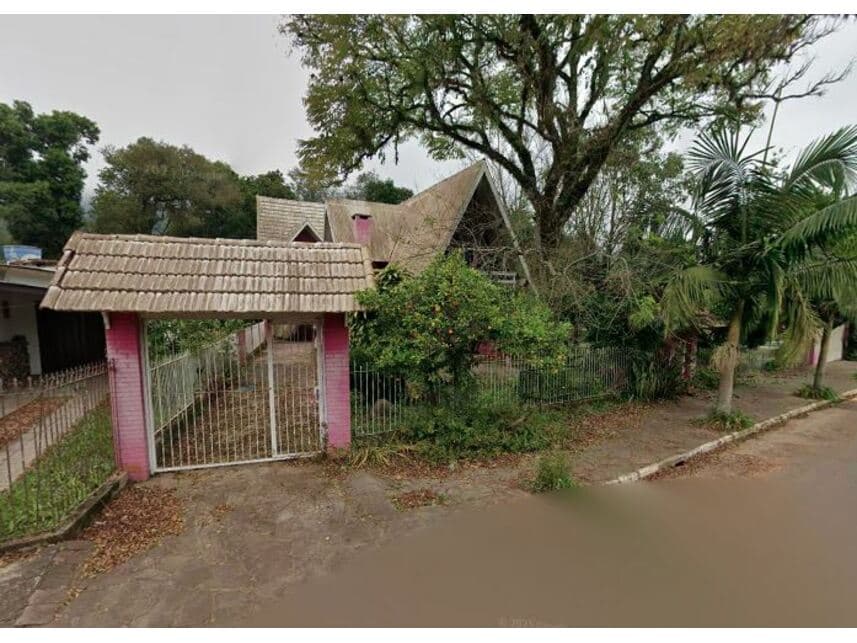 Casa em leilão em Picada Café - RS — Casa à venda em leilão