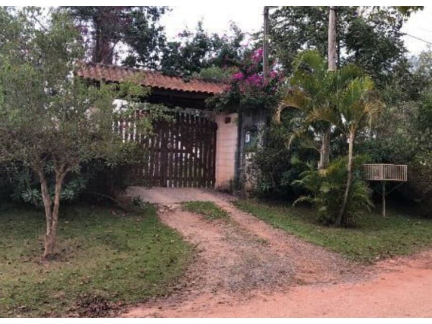 Casa em leilão em São Roque - SP — Casa à venda em leilão