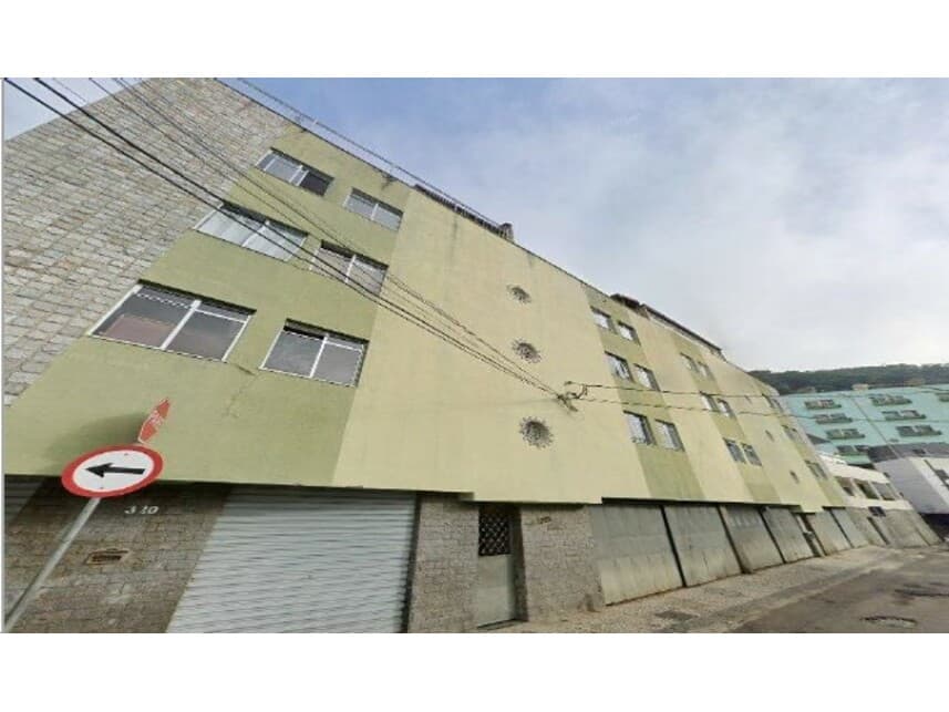Apartamento em leilão em Juiz De Fora - MG — Apartamento à venda em leilão