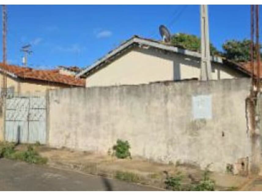 Casa em leilão em Agudos - SP — Casa à venda em leilão
