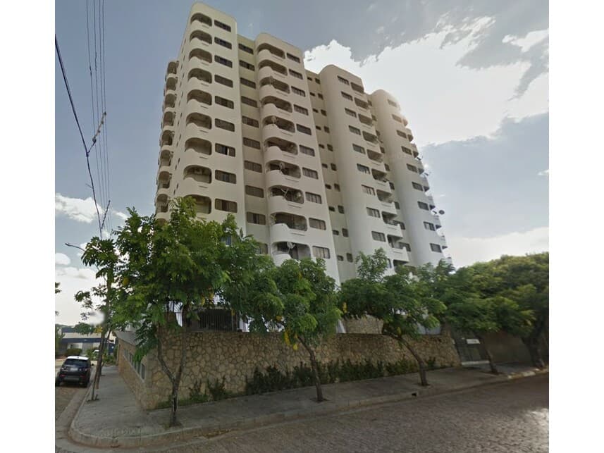 Apartamento em leilão em Lins - SP — Apartamento à venda em leilão