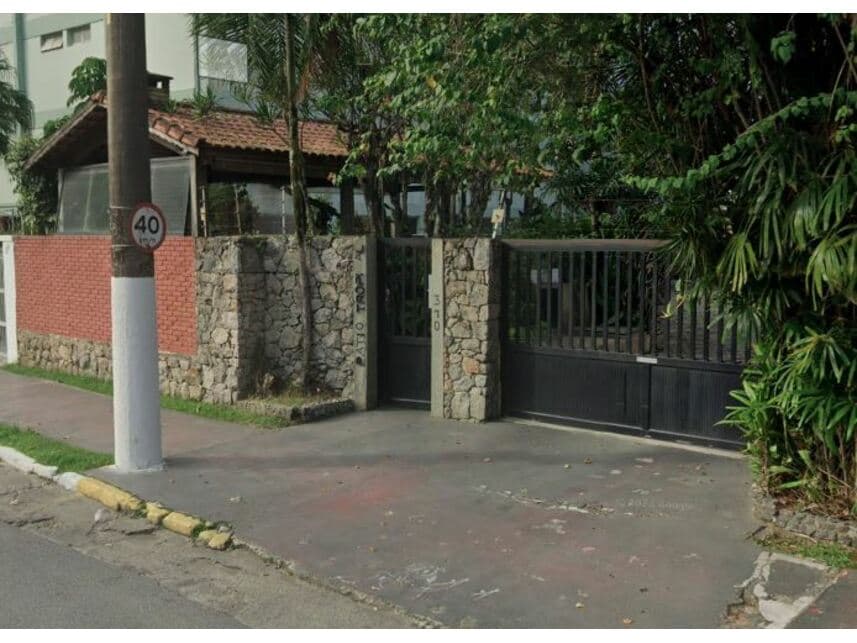 Apartamento em leilão em Guarujá - SP — Apartamento à venda em leilão