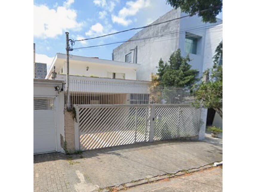 Casa em leilão em São Paulo - SP — Casa à venda em leilão
