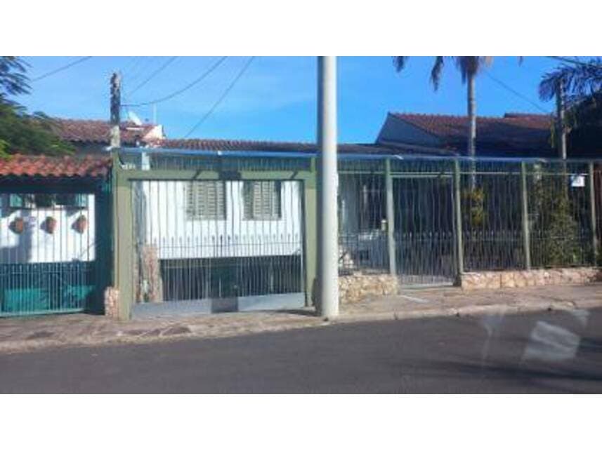 Foto 4 de 6: Casa em leilão em Porto Alegre - RS — Casa à venda em leilão