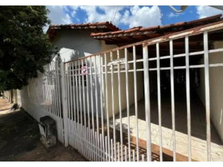 Foto 2 de 15: Casa em leilão em Iporá - GO — Casa à venda em leilão