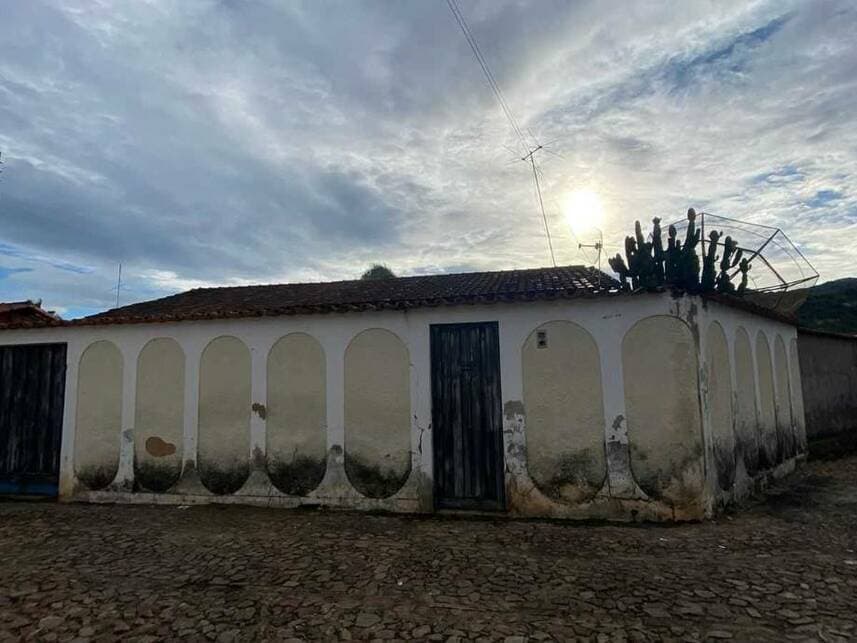 Foto 1 de 5: Casa em leilão em Grão Mogol - MG — Casa à venda em leilão