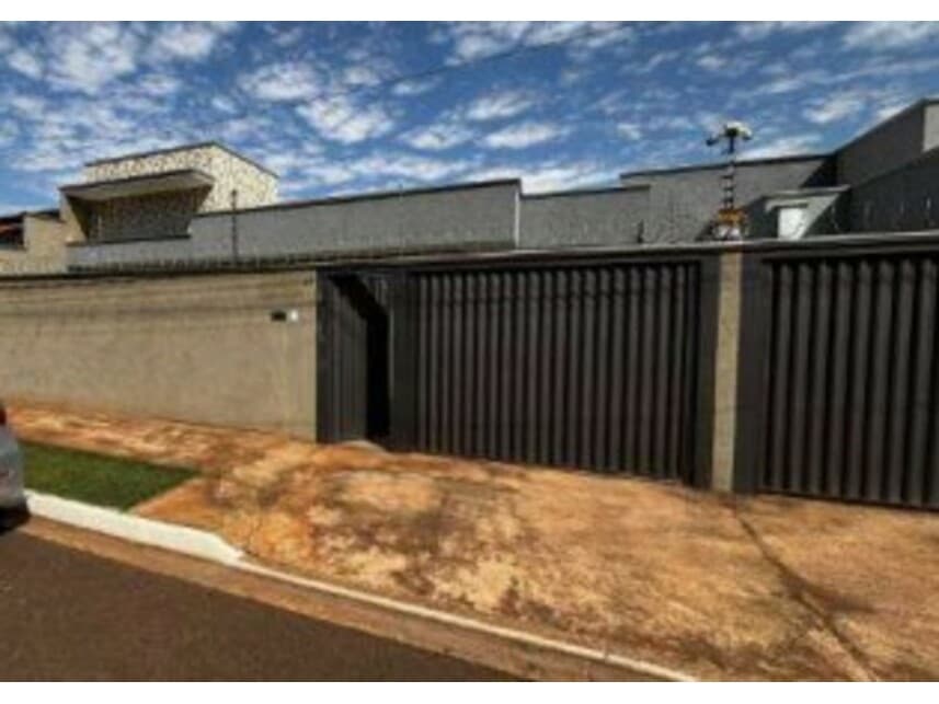 Casa em leilão em Campo Grande - MS — Casa à venda em leilão