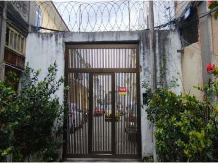 Casa em leilão em Rio De Janeiro - RJ — Casa à venda em leilão