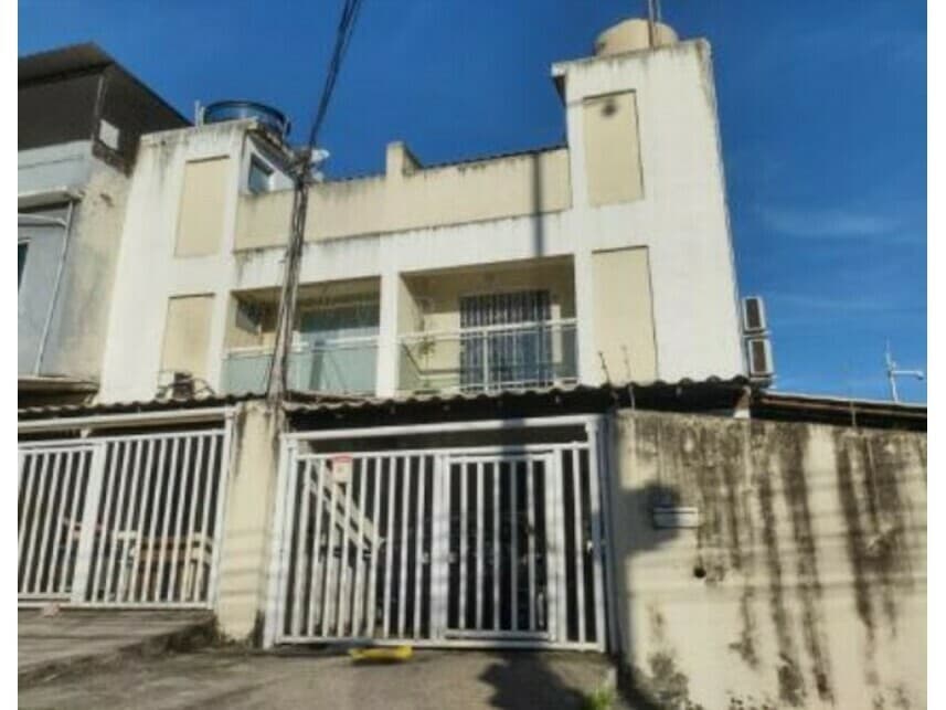 Casa em leilão em Duque De Caxias - RJ — Casa à venda em leilão