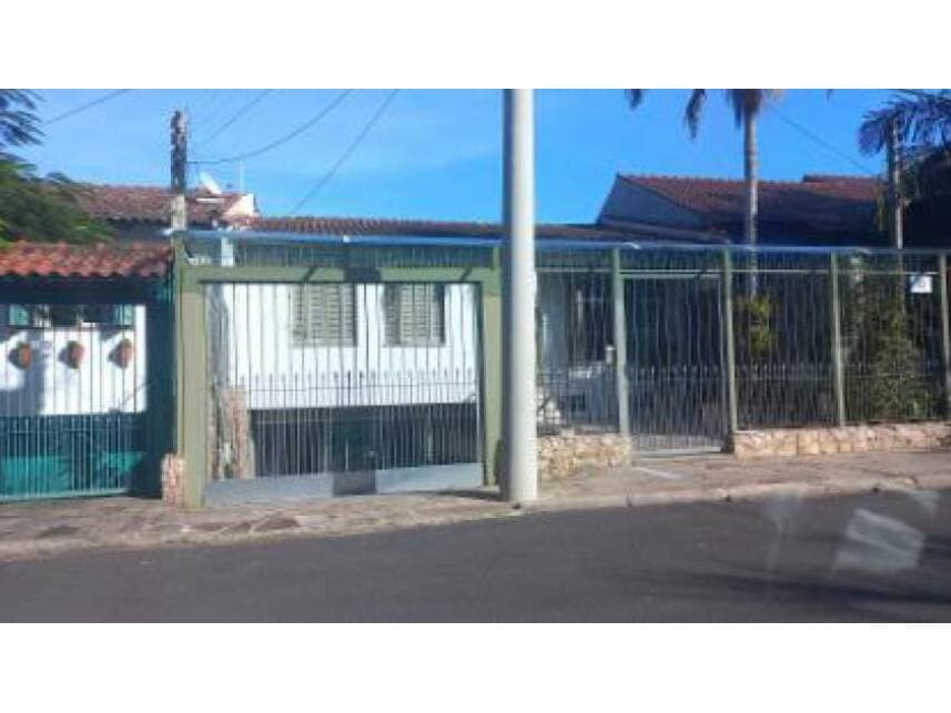 Foto 5 de 6: Casa em leilão em Porto Alegre - RS — Casa à venda em leilão