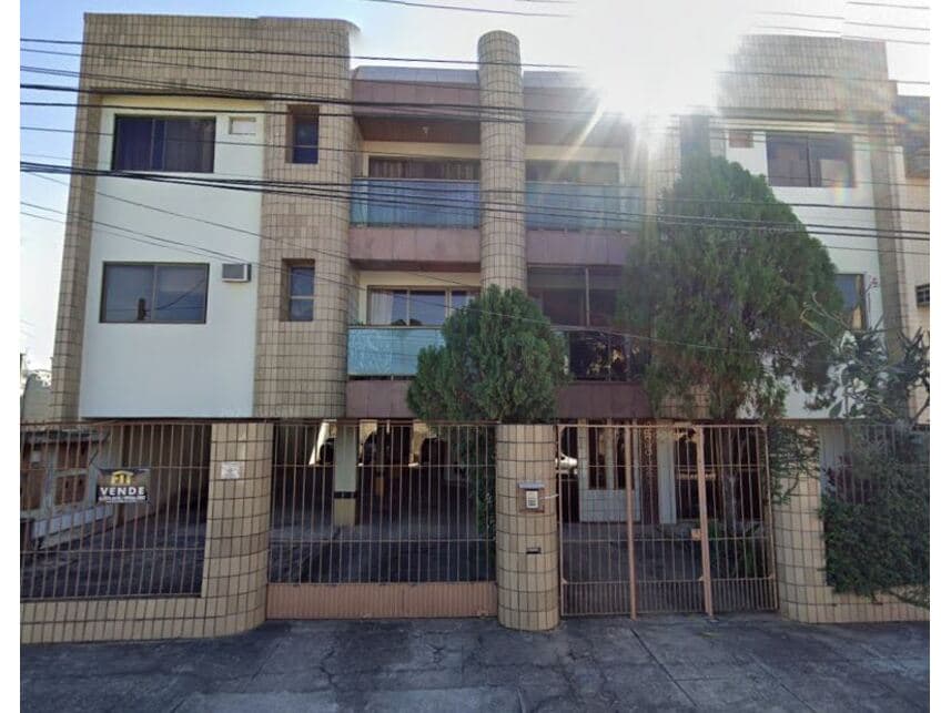 Apartamento em leilão em Campos Dos Goytacazes - RJ — Apartamento à venda em leilão