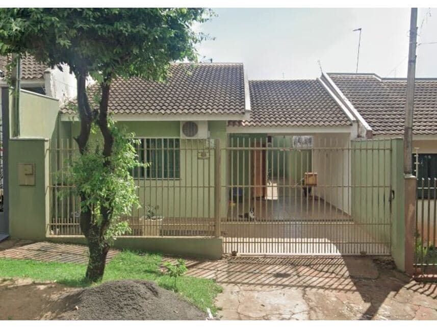 Casa em leilão em Maringá - PR — Casa à venda em leilão