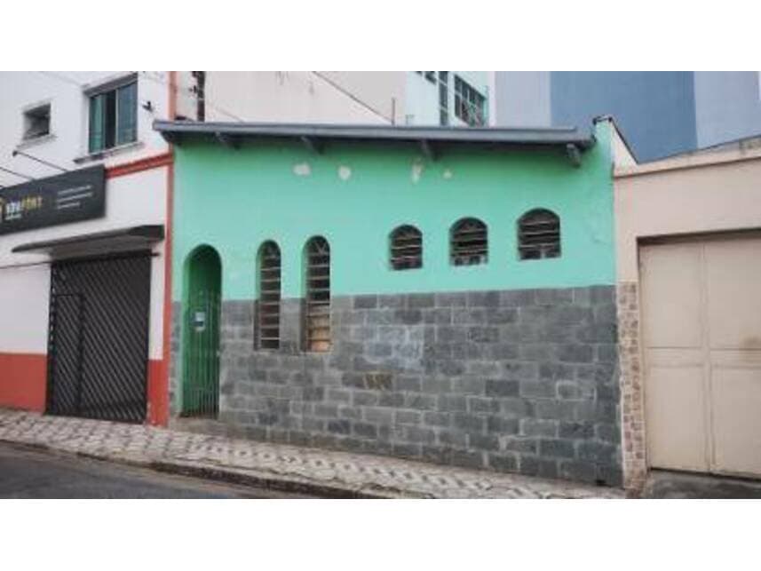 Foto 2 de 16: Casa em leilão em Taubaté - SP — Casa à venda em leilão