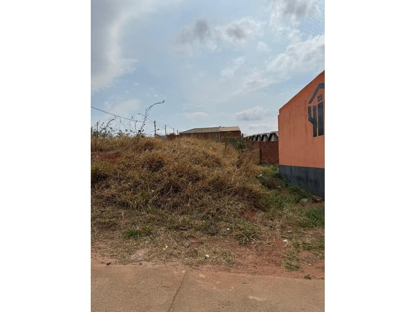 Foto 3 de 4: Terreno em leilão em Bauru - SP — Terreno à venda em leilão