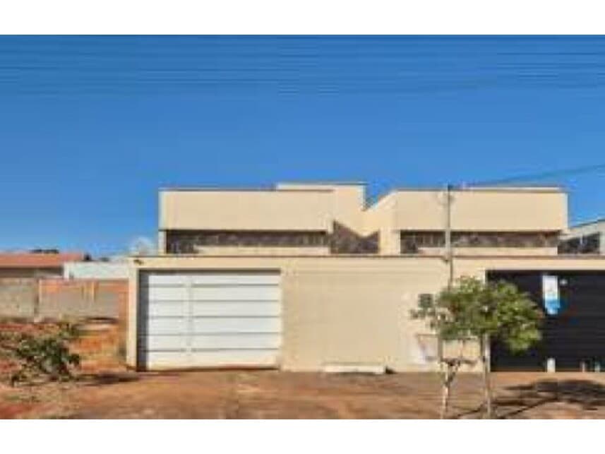 Casa em leilão em Goiânia - GO — Casa à venda em leilão
