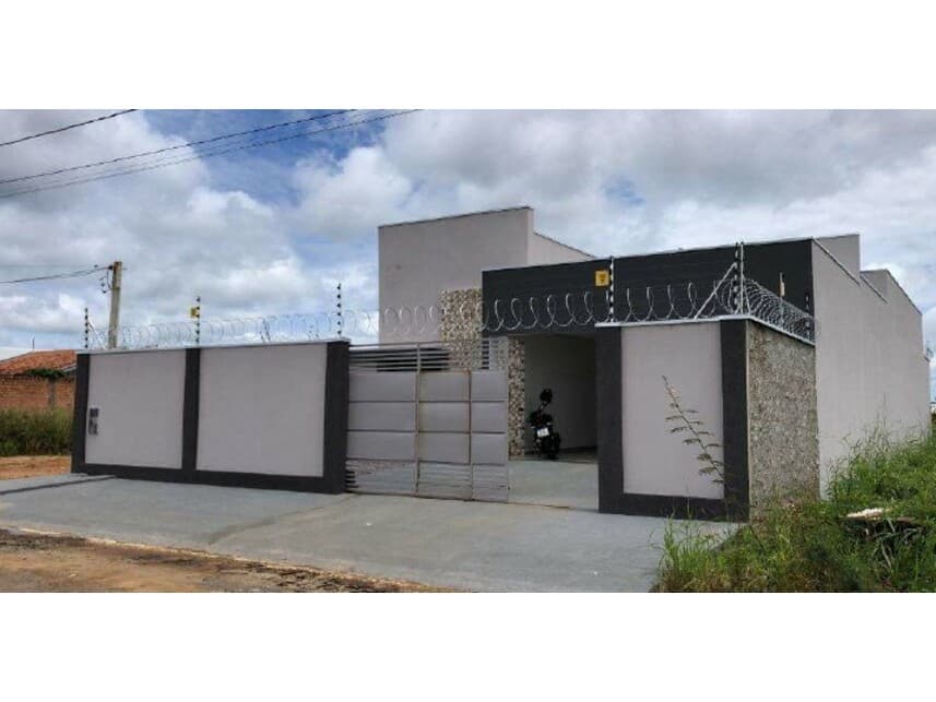 Foto 1 de 18: Casa em leilão em Ariquemes - RO — Casa à venda em leilão