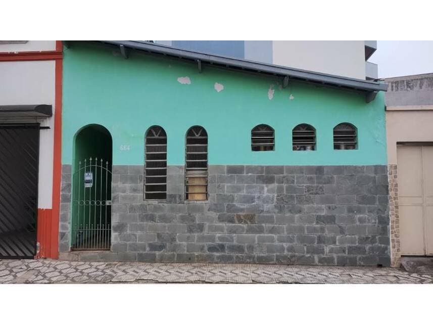Foto 1 de 16: Casa em leilão em Taubaté - SP — Casa à venda em leilão