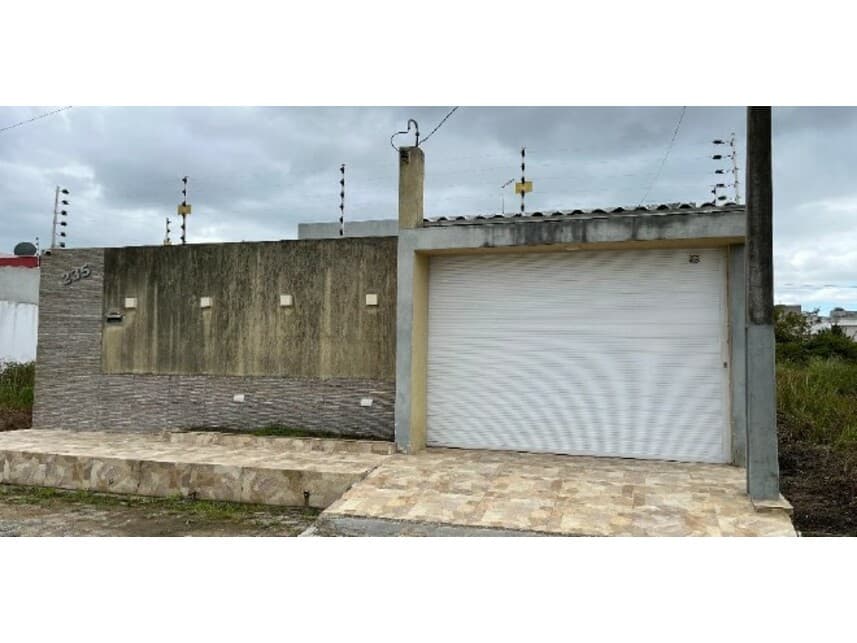Casa em leilão em Vitória De Santo Antão - PE — Casa à venda em leilão