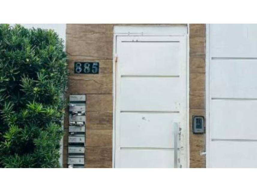 Foto 6 de 17: Casa em leilão em Canoas - RS — Casa à venda em leilão