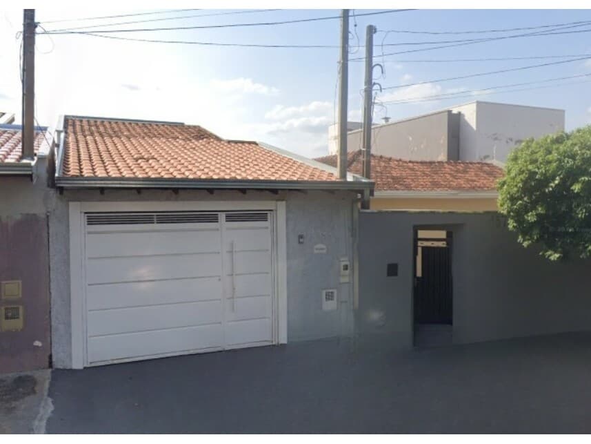 Casa em leilão em Araraquara - SP — Casa à venda em leilão