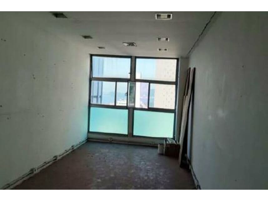 Foto 3 de 5: Comercial em leilão em Rio De Janeiro - RJ — Sala Comercial à venda em leilão
