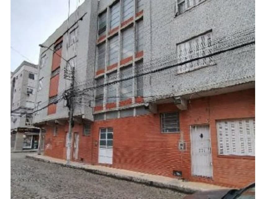 Apartamento em leilão em Pelotas - RS — Apartamento à venda em leilão
