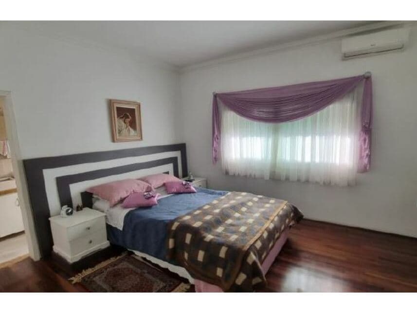 Foto 15 de 22: Casa em leilão em Curitiba - PR — Casa à venda em leilão