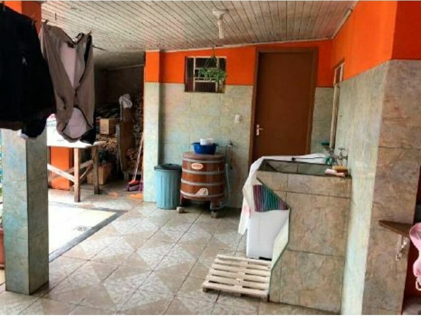 Foto 10 de 16: Casa em leilão em Curitiba - PR — Casa à venda em leilão