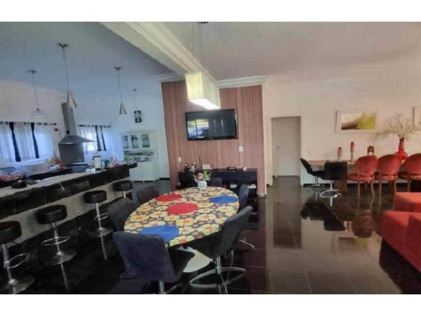 Foto 8 de 22: Casa em leilão em Curitiba - PR — Casa à venda em leilão