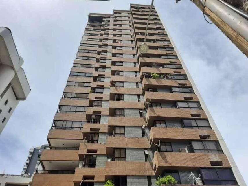 Foto 1 de 18: Apartamento em leilão em Jaboatão Dos Guararapes - PE — Apartamento à venda em leilão