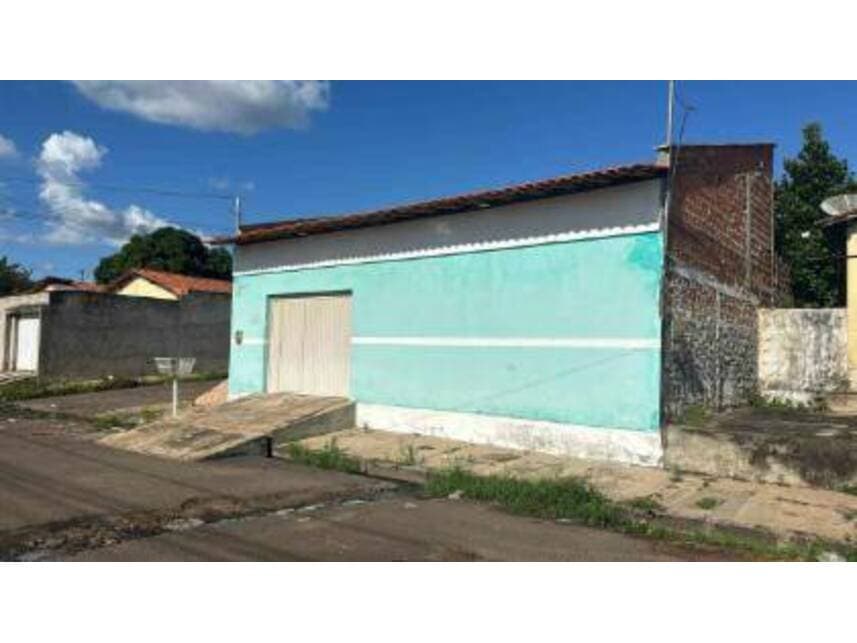 Foto 1 de 14: Casa em leilão em Caxias - MA — Casa à venda em leilão