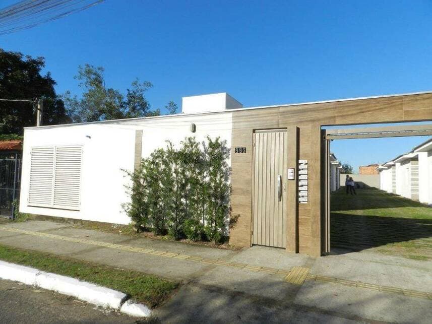 Foto 2 de 17: Casa em leilão em Canoas - RS — Casa à venda em leilão