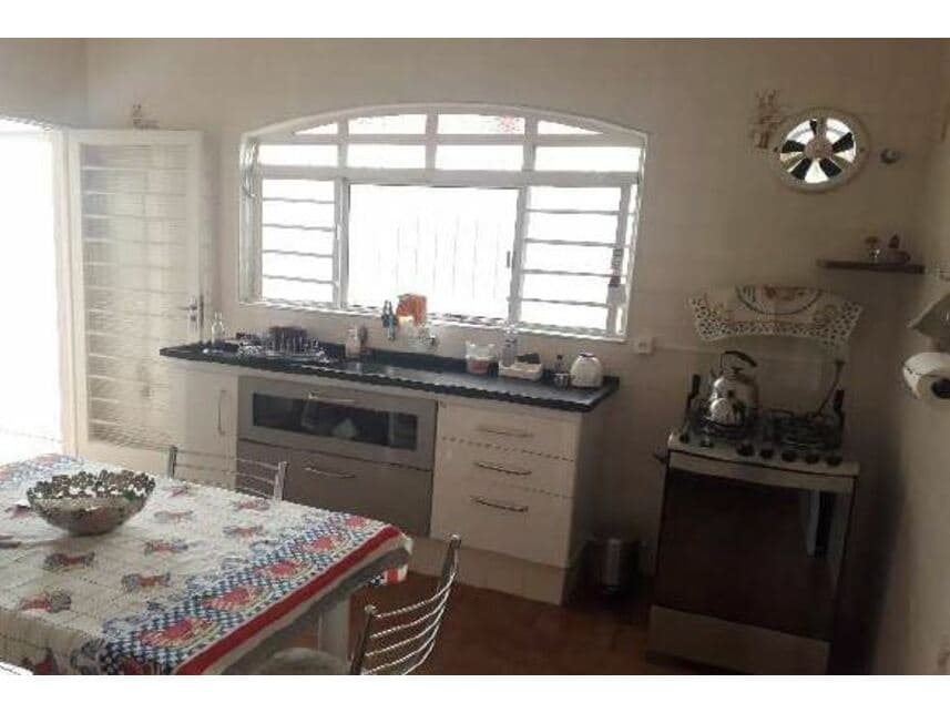 Foto 7 de 13: Casa em leilão em Valinhos - SP — Casa à venda em leilão