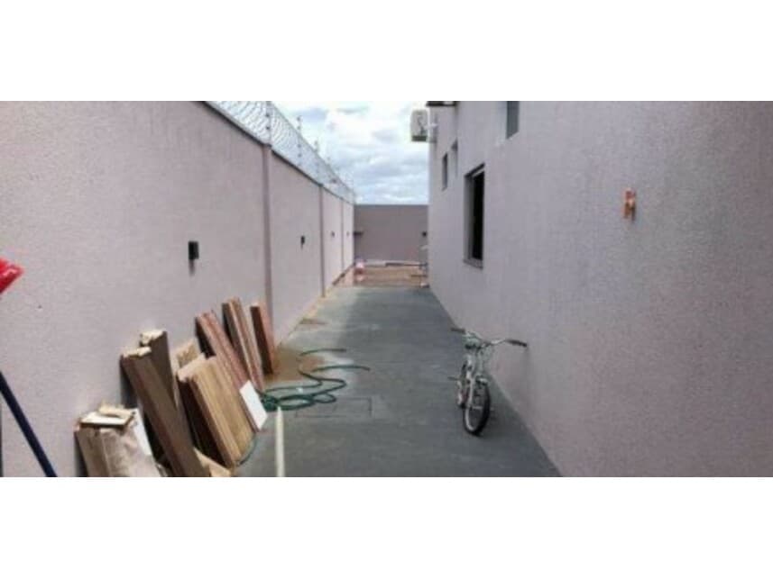 Foto 17 de 18: Casa em leilão em Ariquemes - RO — Casa à venda em leilão