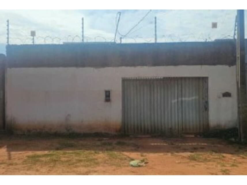 Casa em leilão em Açailândia - MA — Casa à venda em leilão