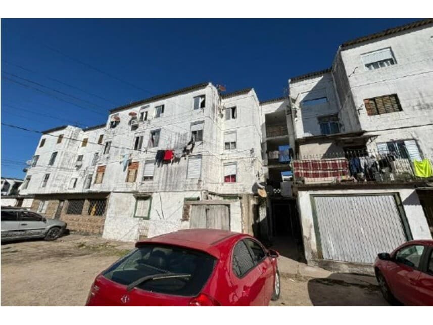 Apartamento em leilão em Pelotas - RS — Apartamento à venda em leilão