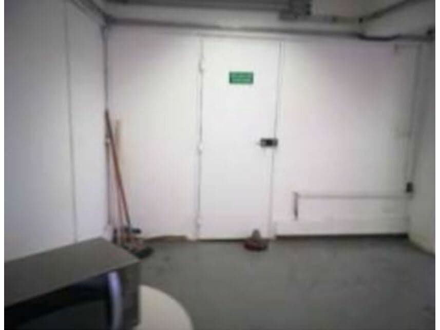 Foto 23 de 24: Comercial em leilão em São José Dos Campos - SP — Prédio Industrial c/ Benfeitorias à venda em leilão